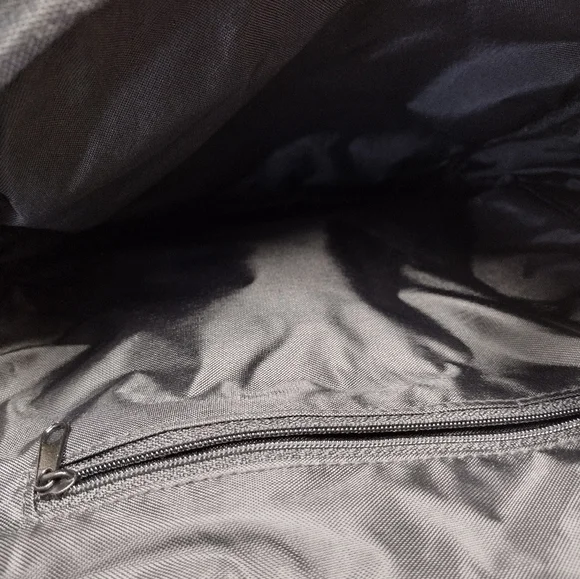 🙂Hard Rock Cafe Denver Smaller backpack 🎒12 x5 x 9 - Picture 4 of 4